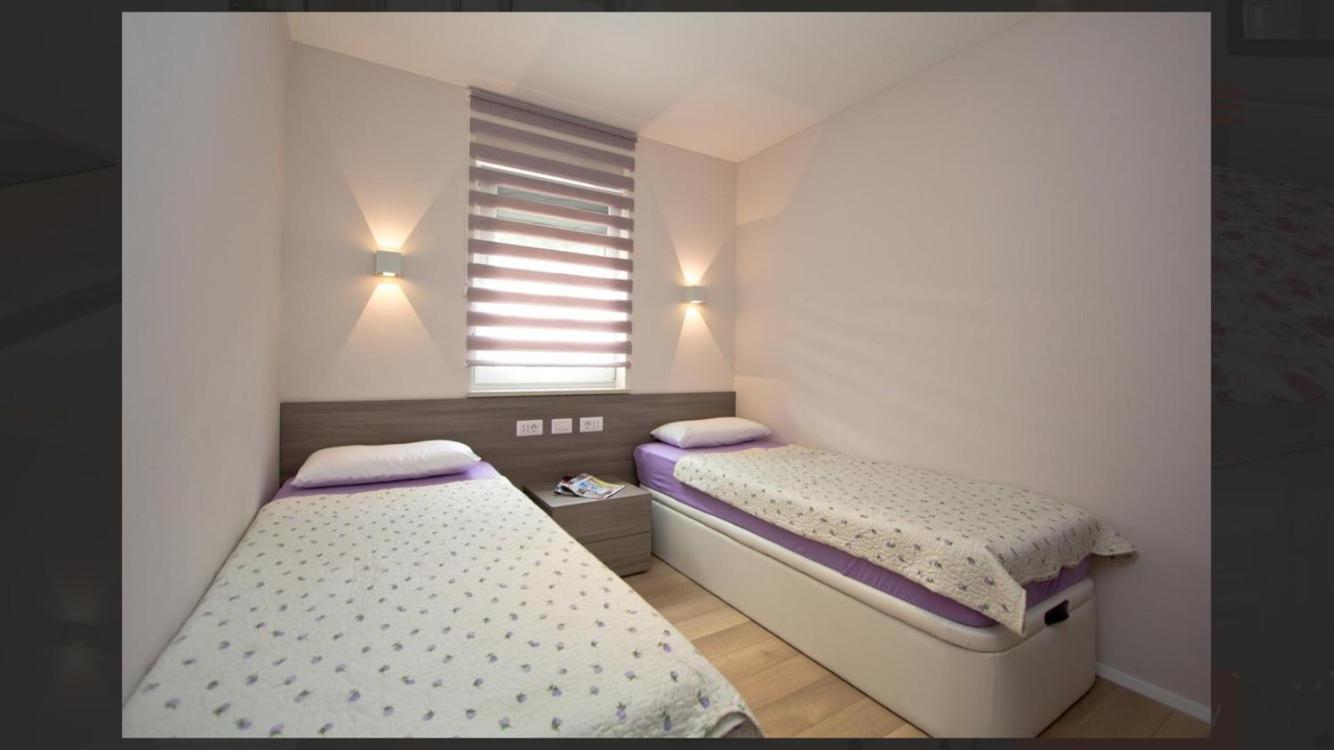 פורץ Adria Apartments מראה חיצוני תמונה