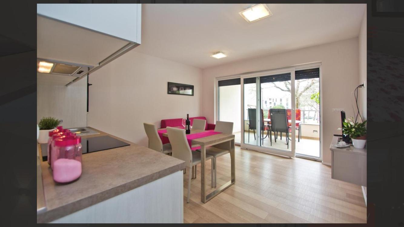 פורץ Adria Apartments מראה חיצוני תמונה